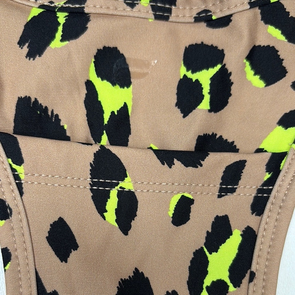 Fabletics Sports Bra Women’s Leopard Animal Print Athletic Athleisure - Picture 4 of 7